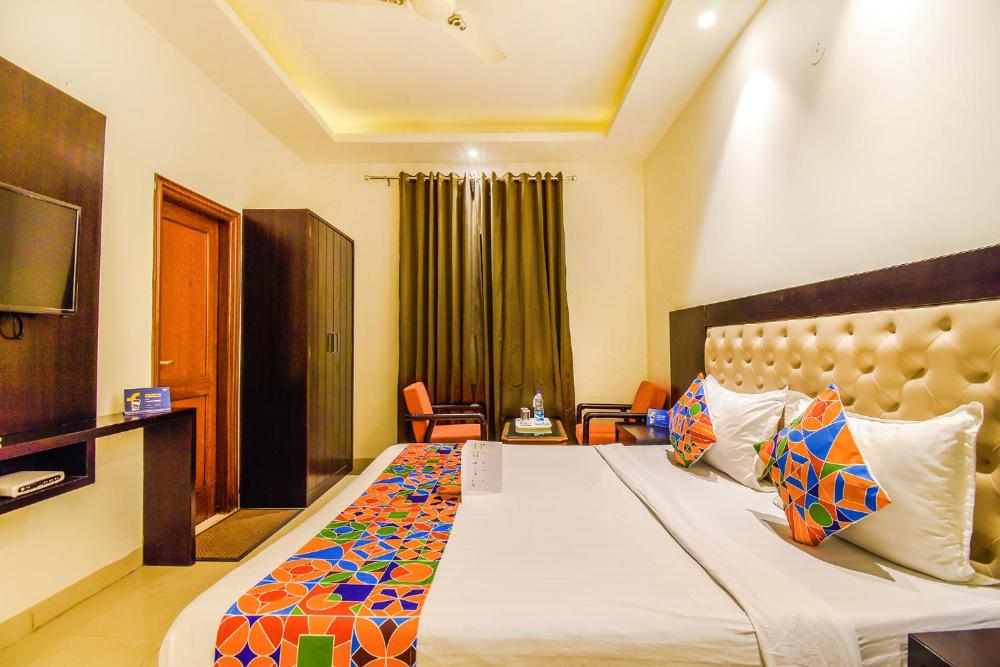 Room image 4