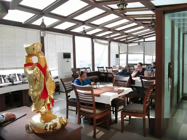 Hotel Le Golden 5